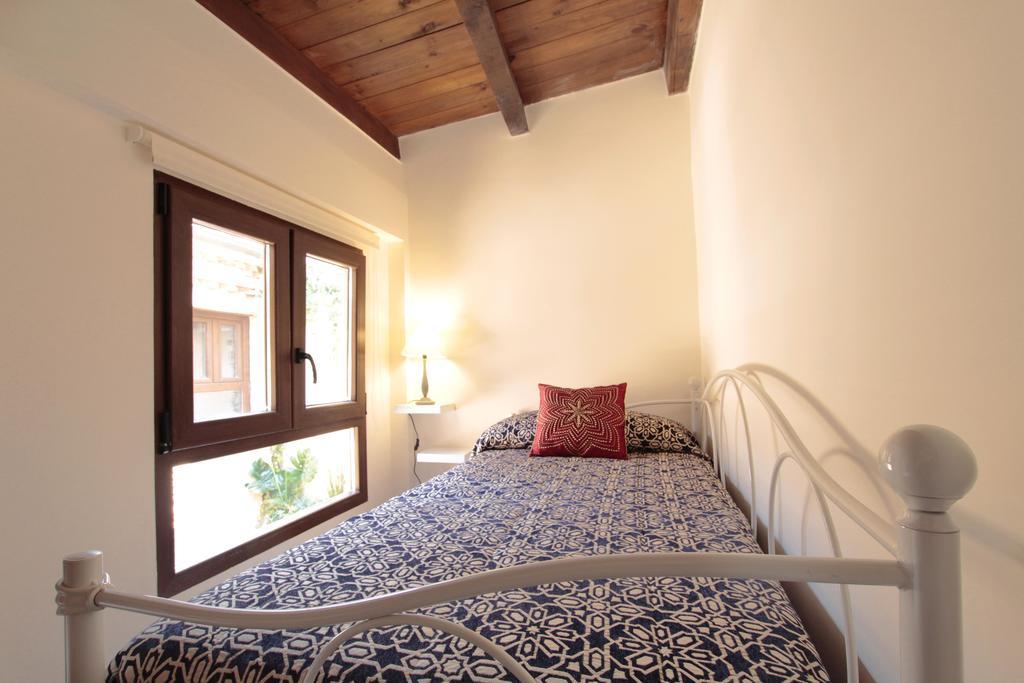 Apartamentos Alcantara Toledo Exterior photo