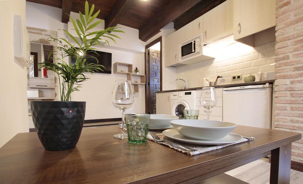 Apartamentos Alcantara Toledo Exterior photo