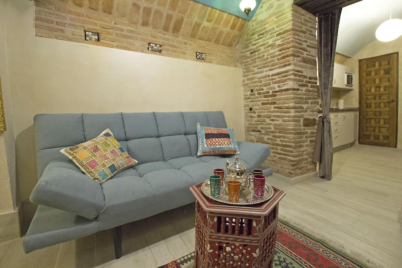 Apartamentos Alcantara Toledo Exterior photo